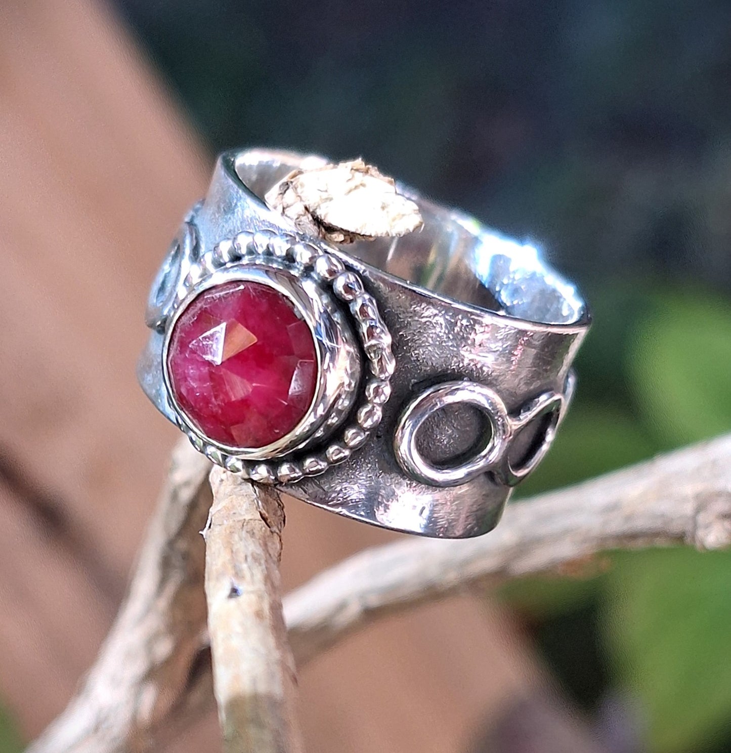 Anillo rubí infinito