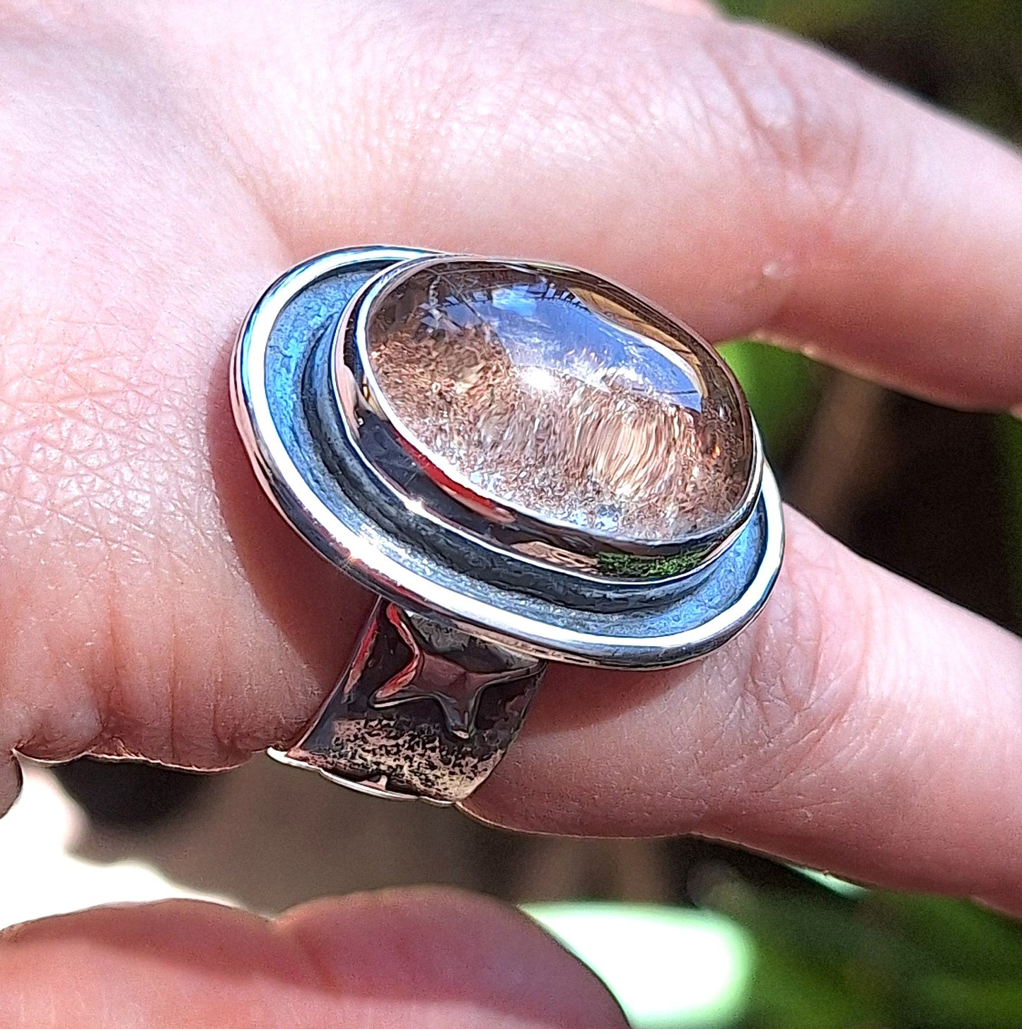 Anillo Cuarzo Lodolita envejecido con estrellas