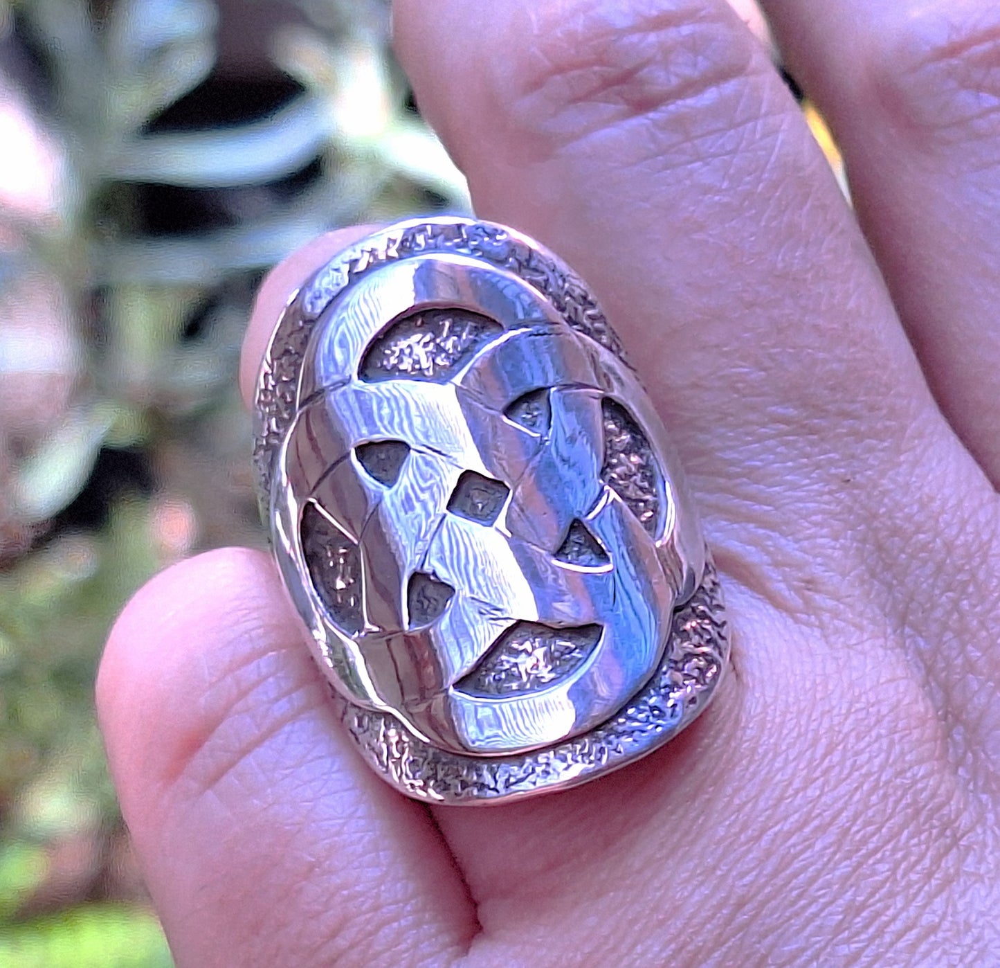 Anillo celta reticulado envejecido