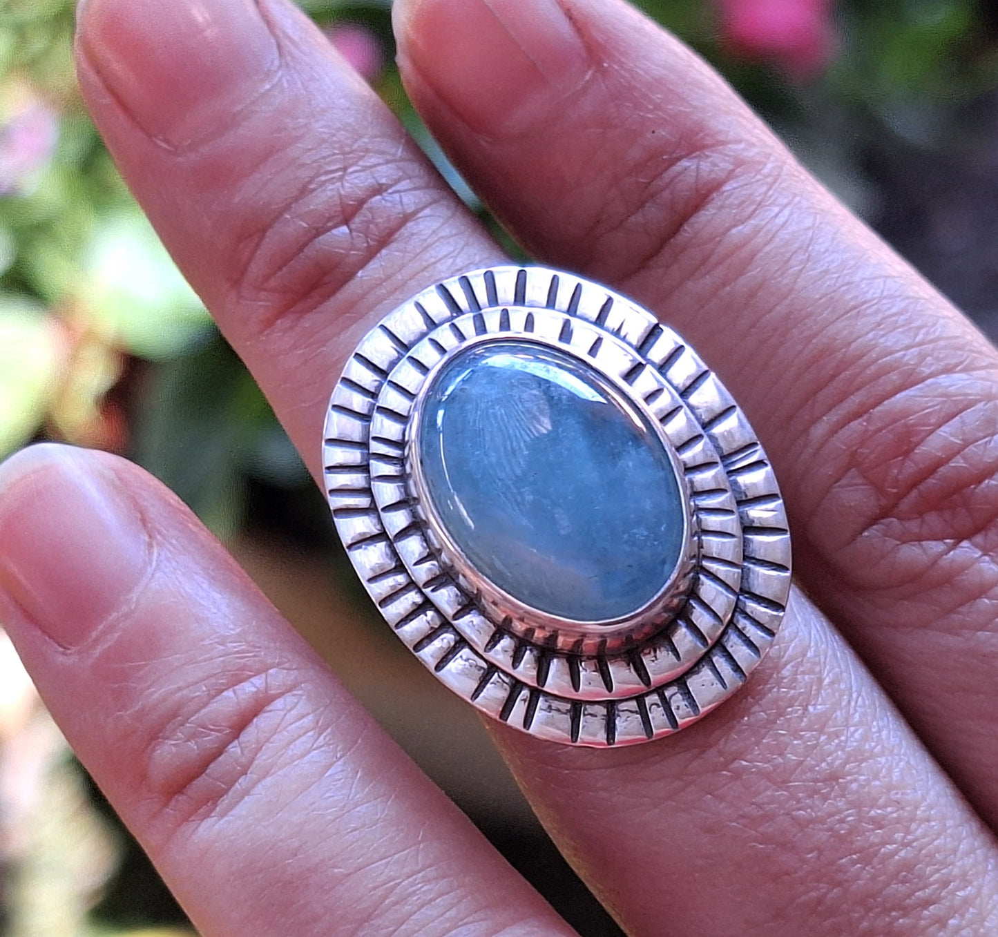 Anillo aguamarina diseño líneas