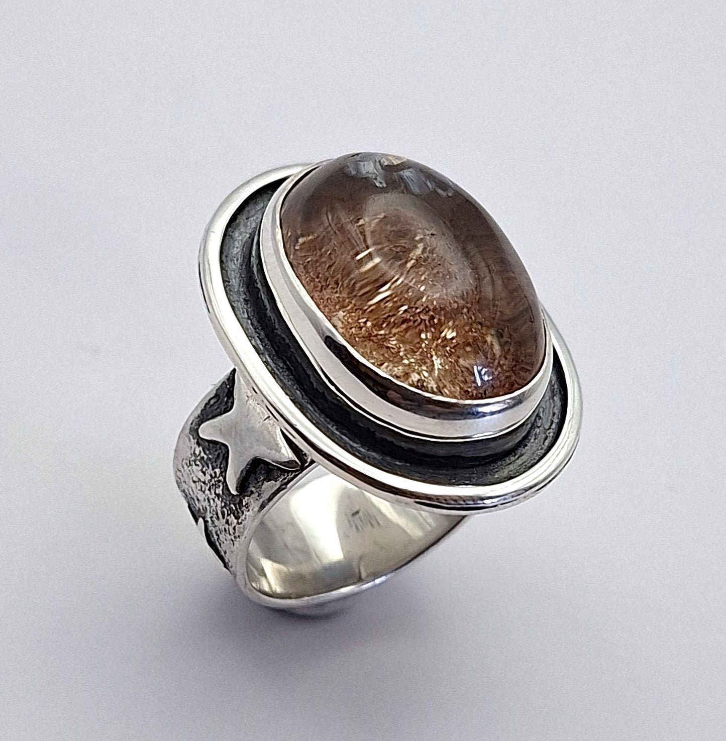 Anillo Cuarzo Lodolita envejecido con estrellas