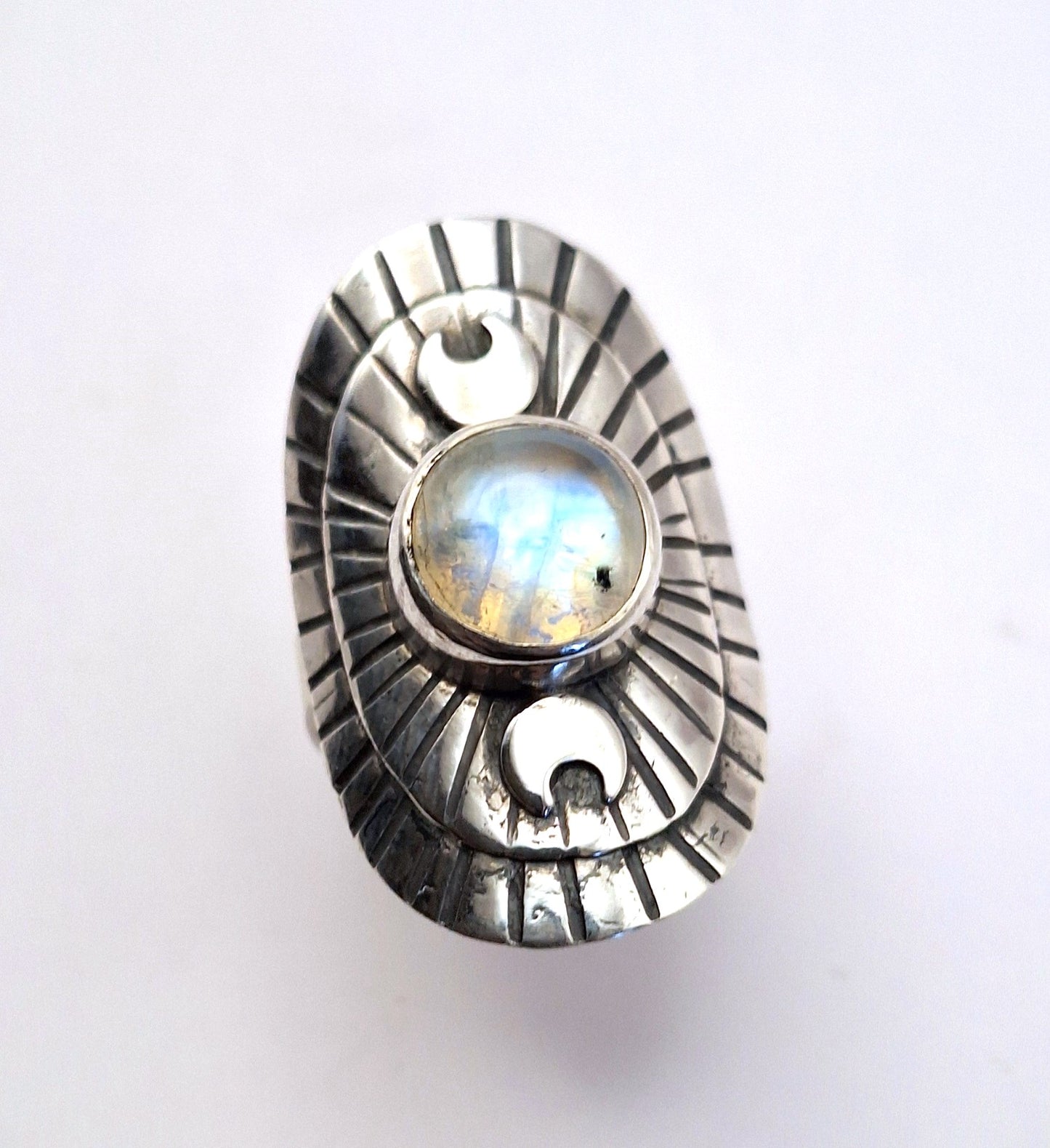 Anillo Piedra luna arcoíris lunas y líneas