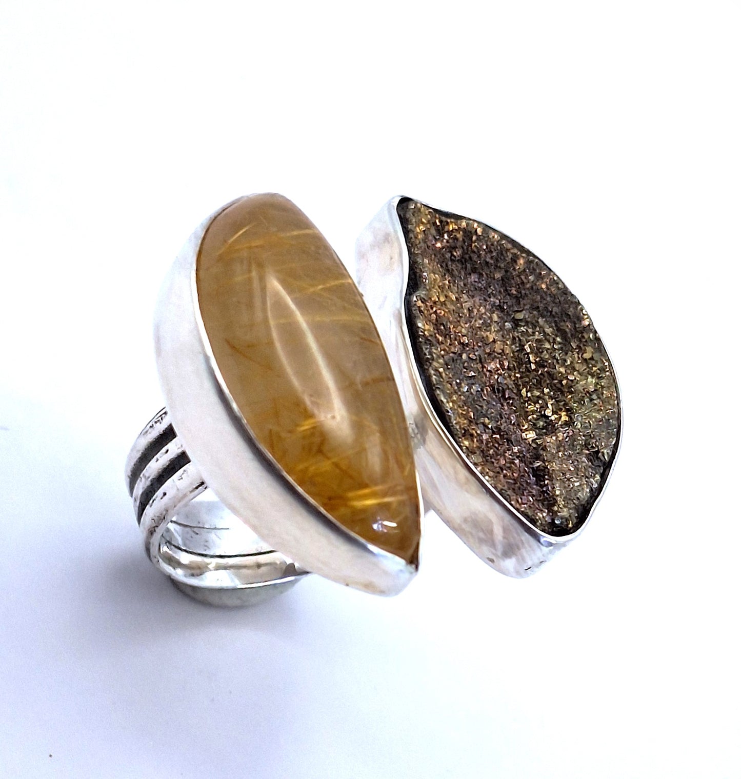 Anillo Cuarzo Rutilo dorado y Pirita abierto doble
