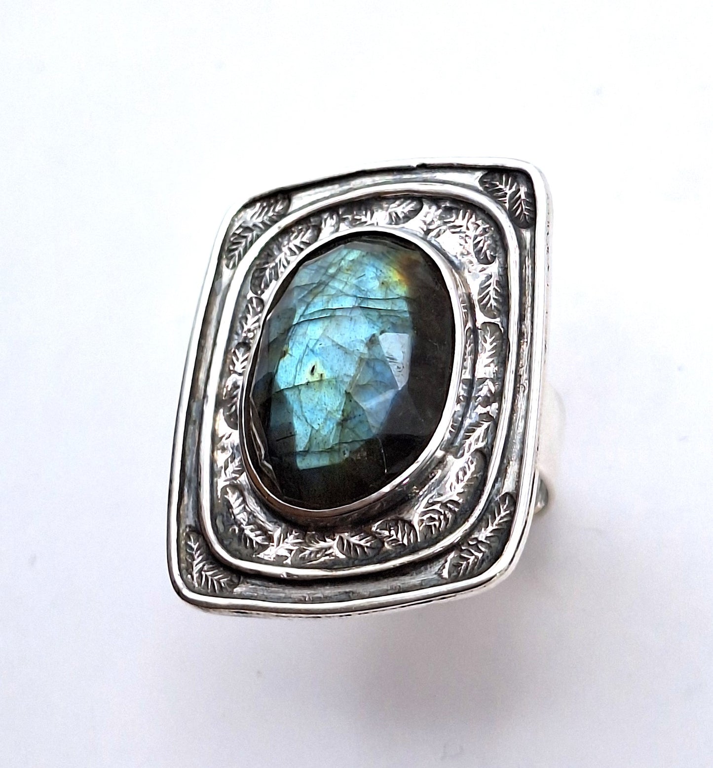 Anillo Labradorita diseño hojas L