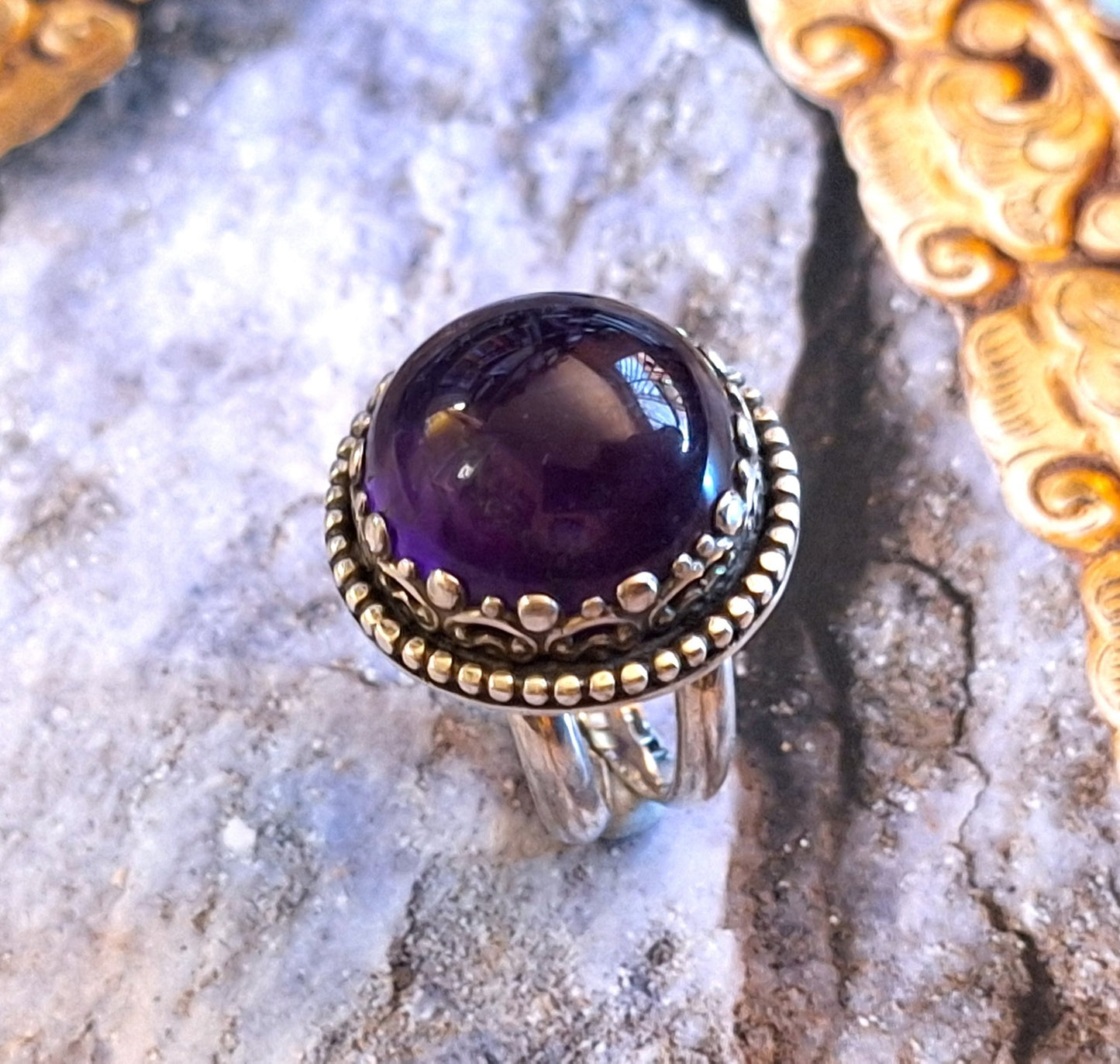 Anillo Amatista coronada doble argolla