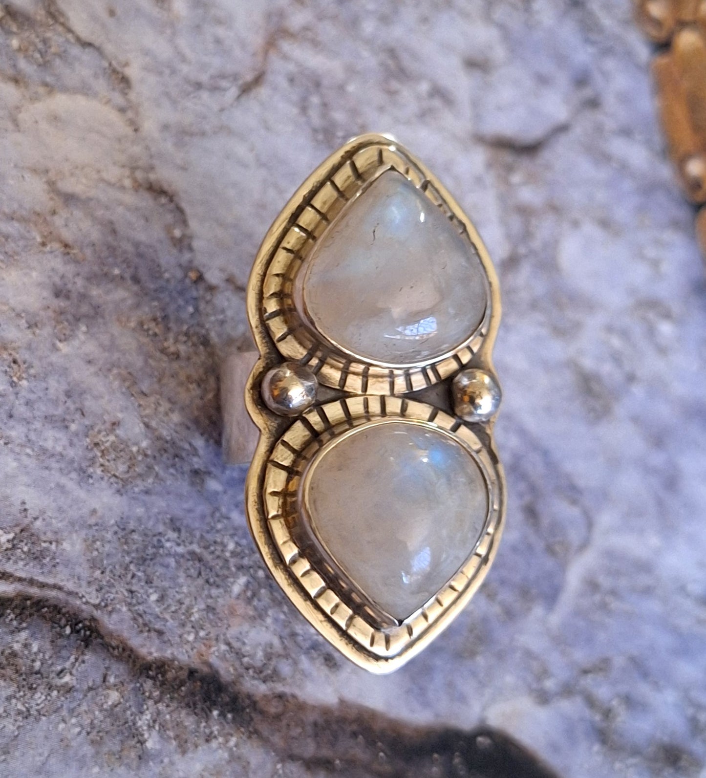 Anillo Piedra luna arcoiris doble XL