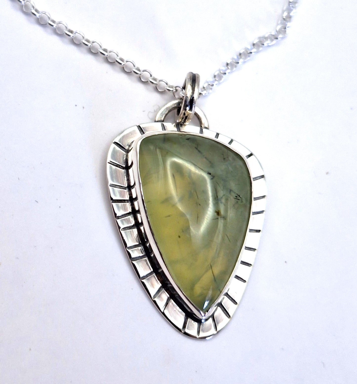 Colgante Prehnita triangular