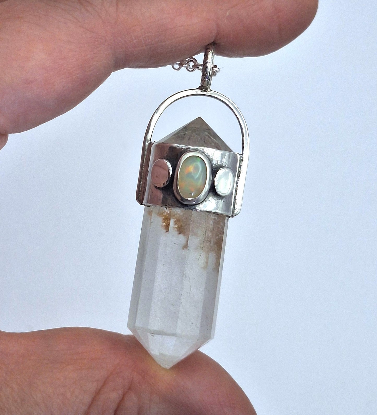 Colgante Punta Cuarzo fantasma y Ópalo