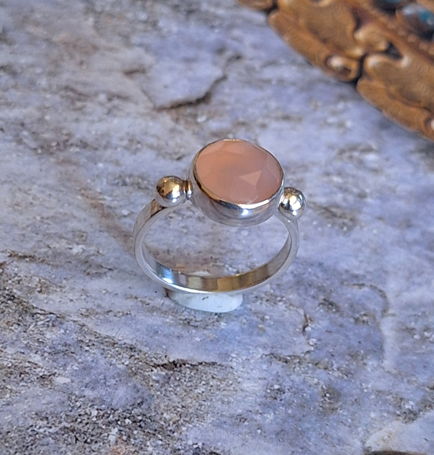 Anillo sortija Calcedonia rosa