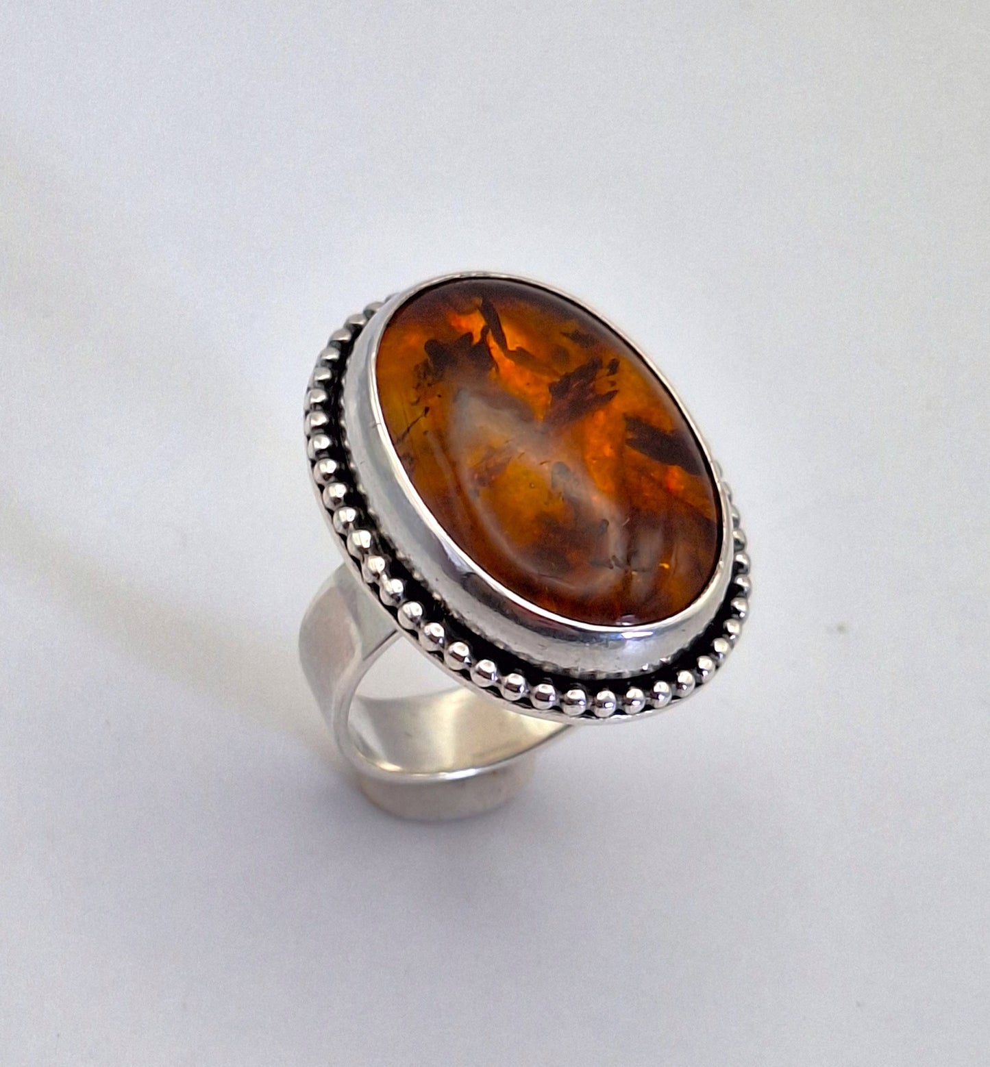 Anillo Ámbar báltico pelotitas