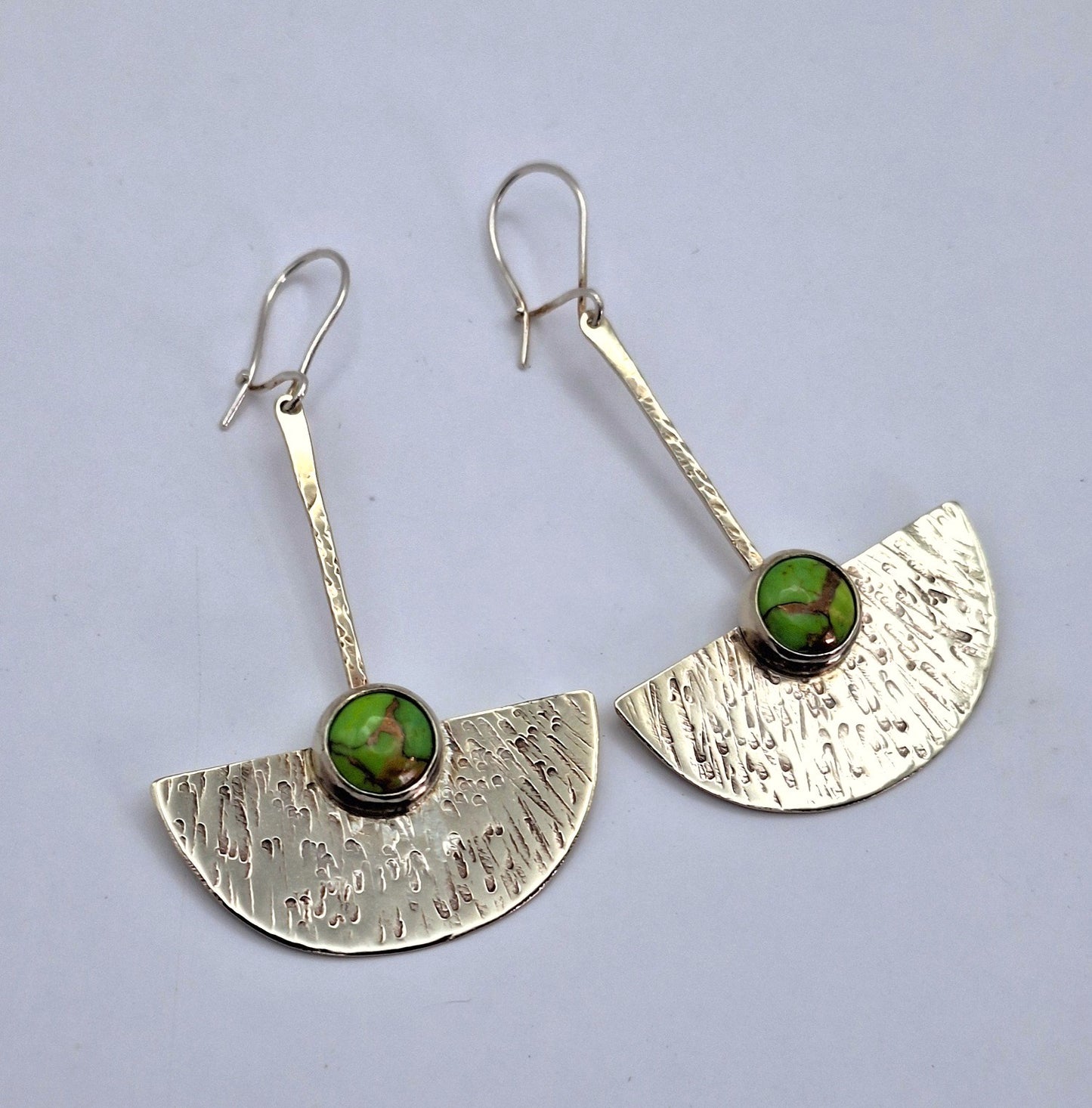Aros Turquesa verde étnicos martillados alpaca