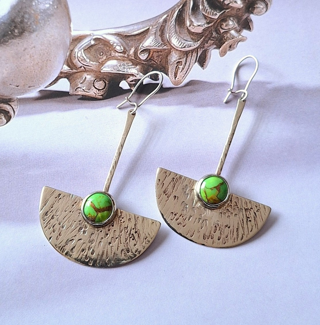 Aros Turquesa verde étnicos martillados alpaca
