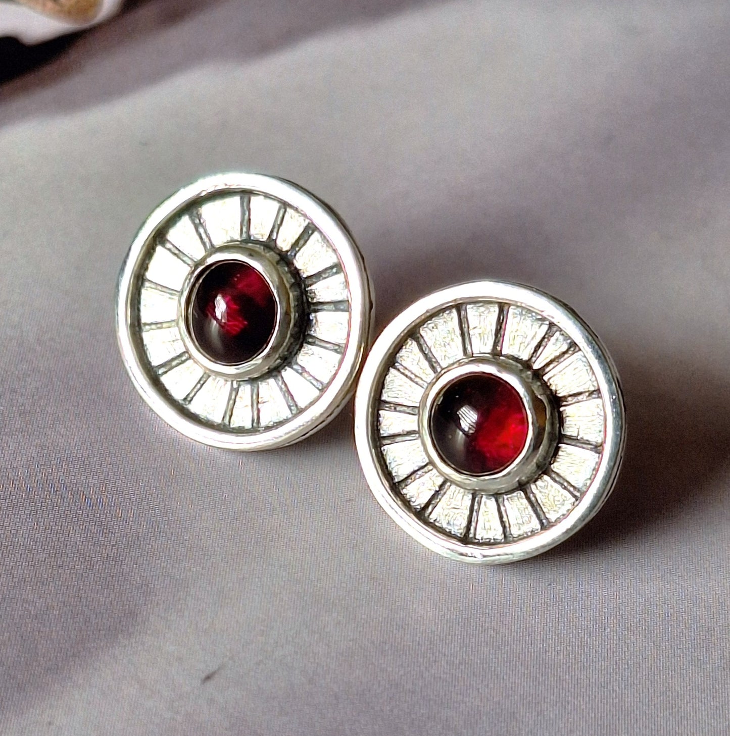 Aros Granate pegados soles