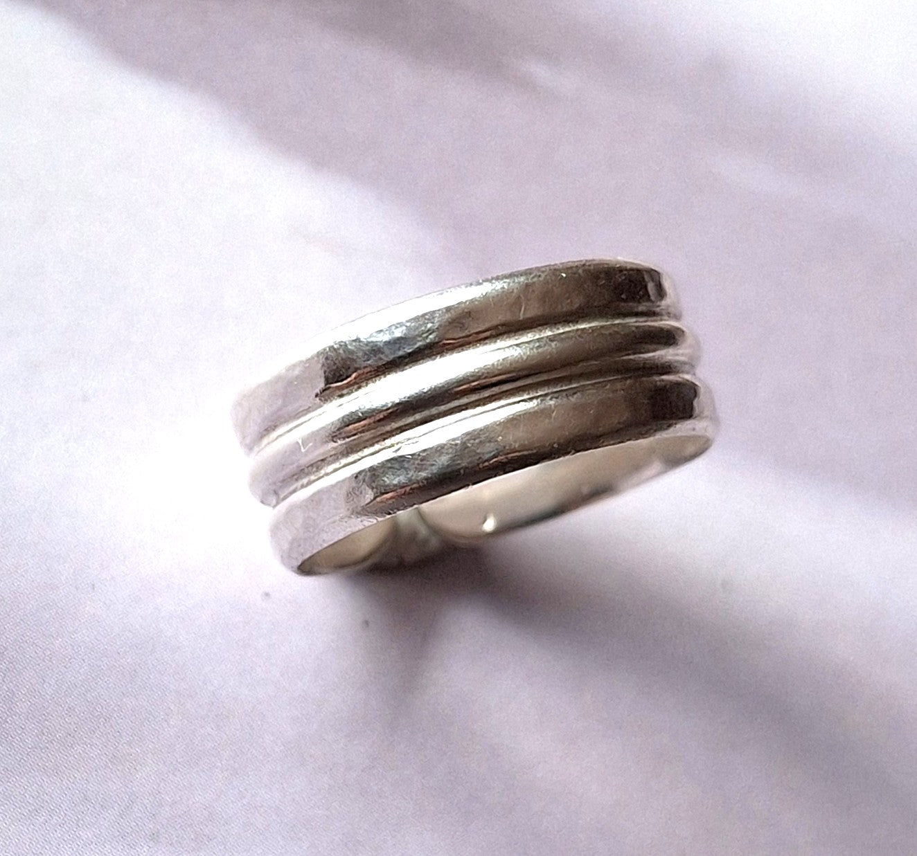 Anillo triple argolla martillado