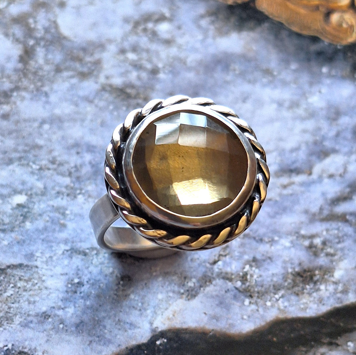 Anillo Cuarzo Limón borde trenza