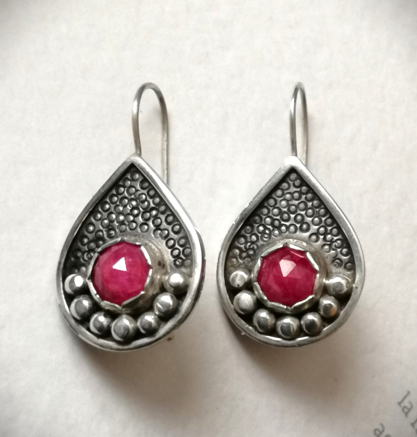 Aros gota Pelotitas y Rubí