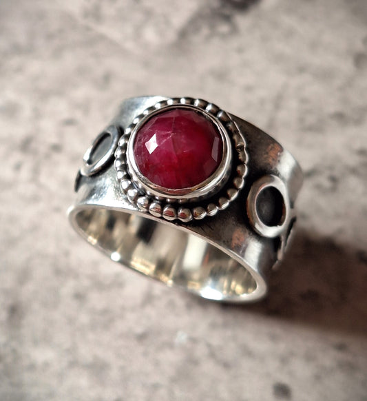 Anillo rubí infinito