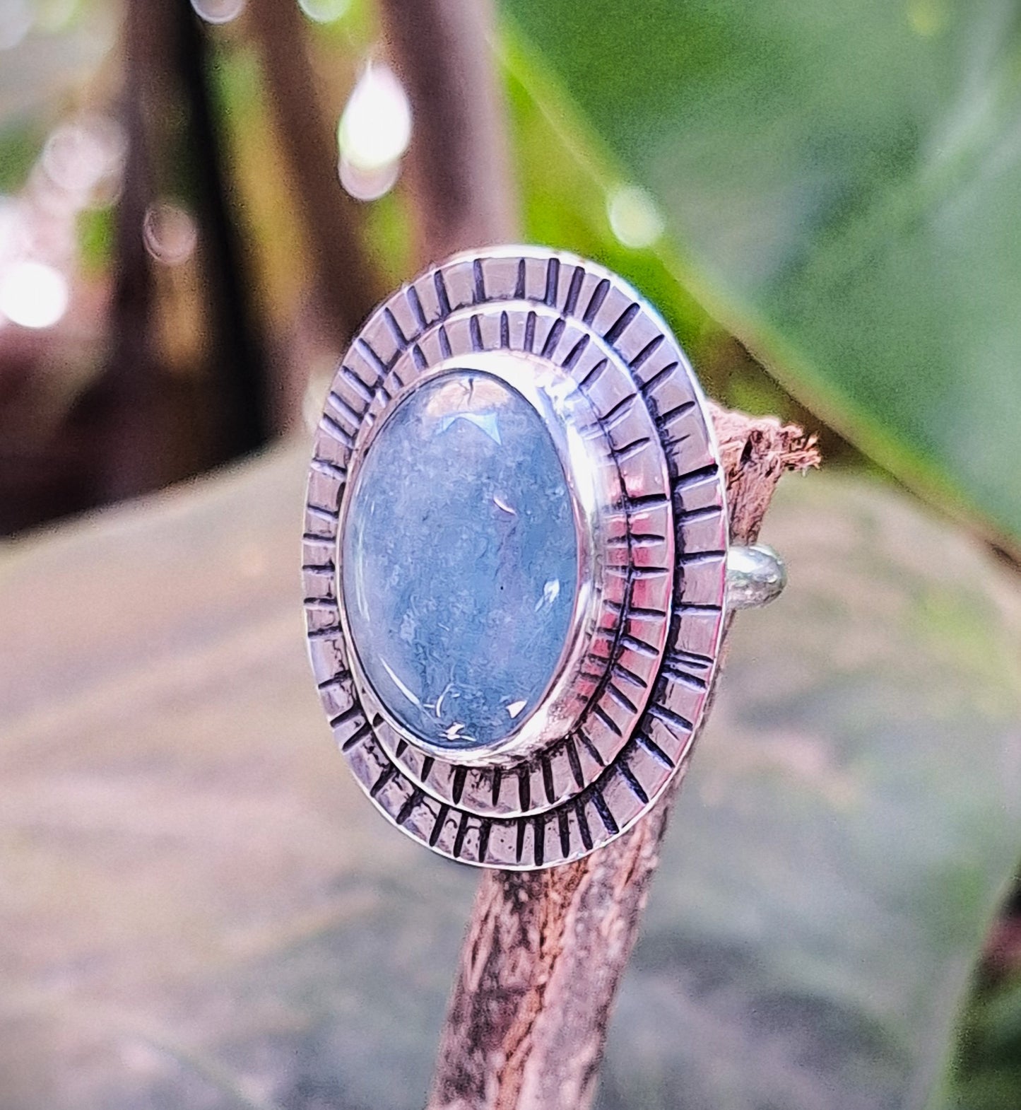 Anillo aguamarina diseño líneas