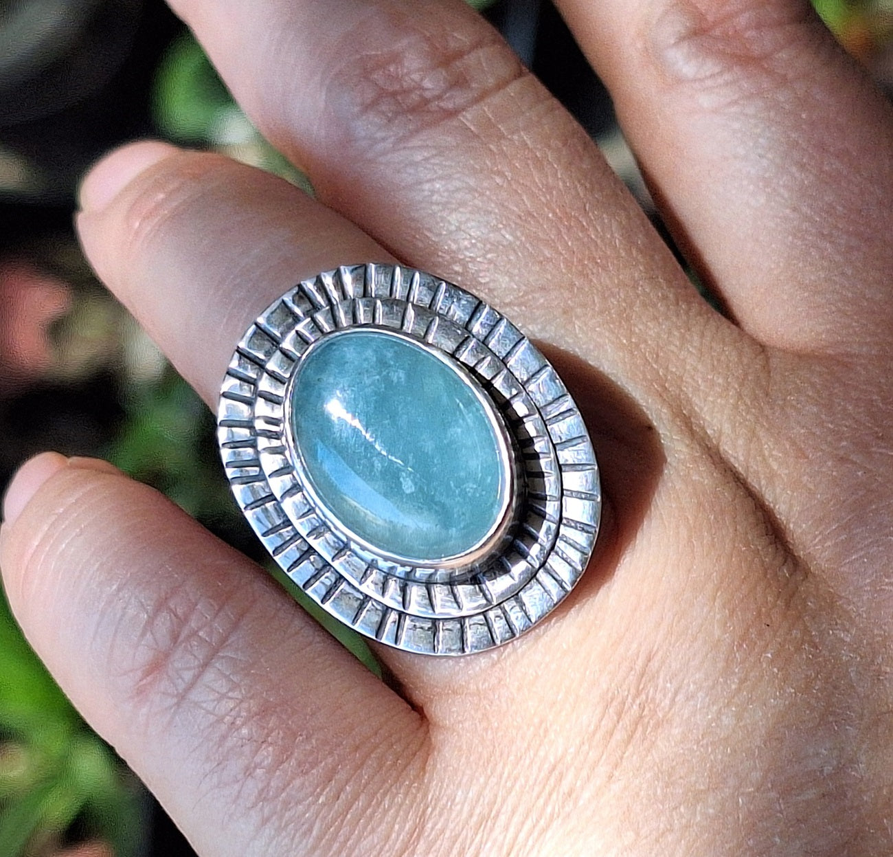 Anillo aguamarina diseño líneas