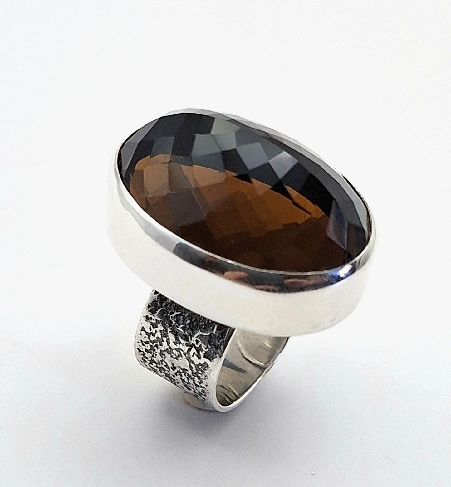 Anillo Maxi cuarzo ahumado facetado