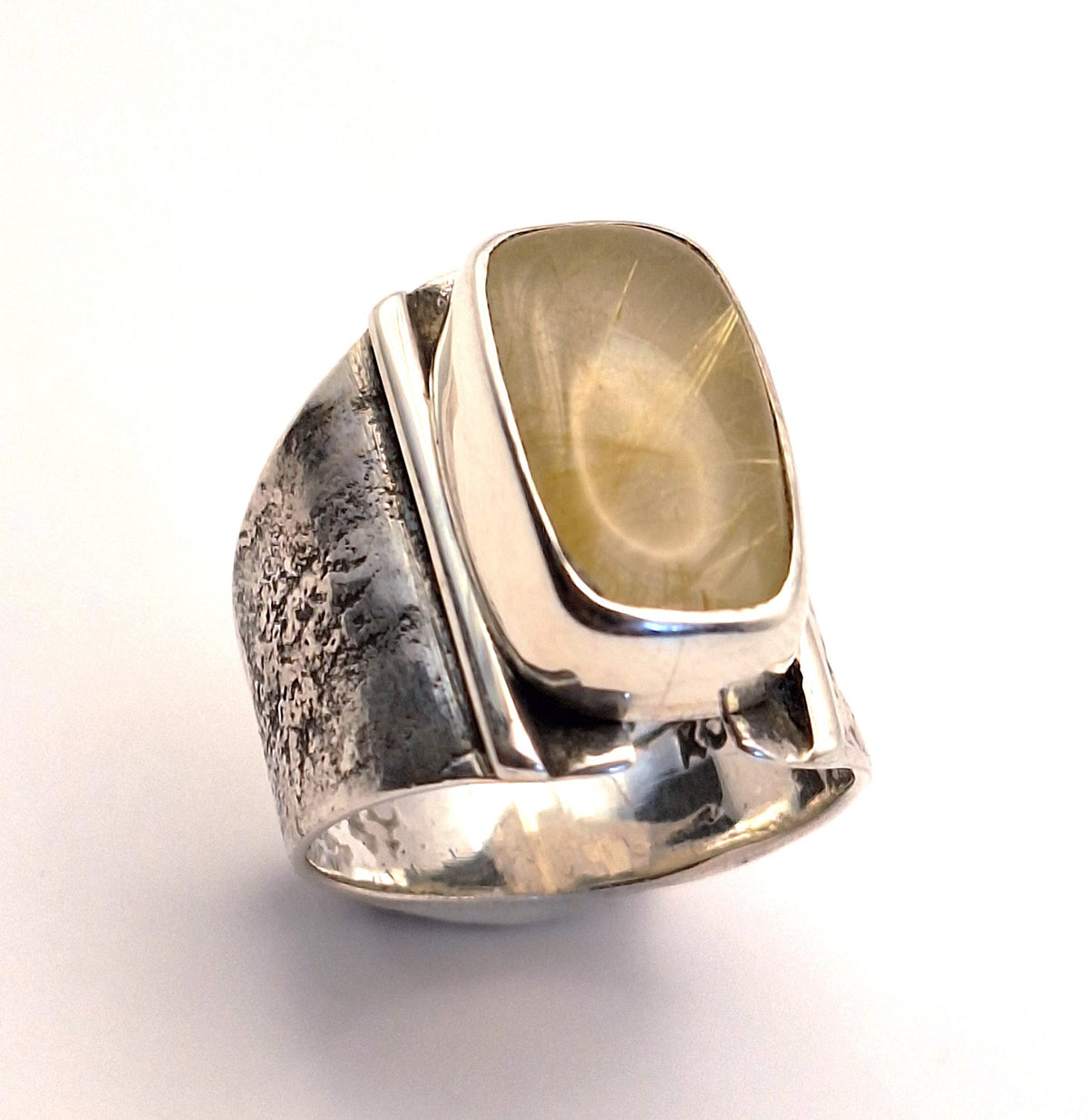Anillo Cuarzo Rutilo dorado