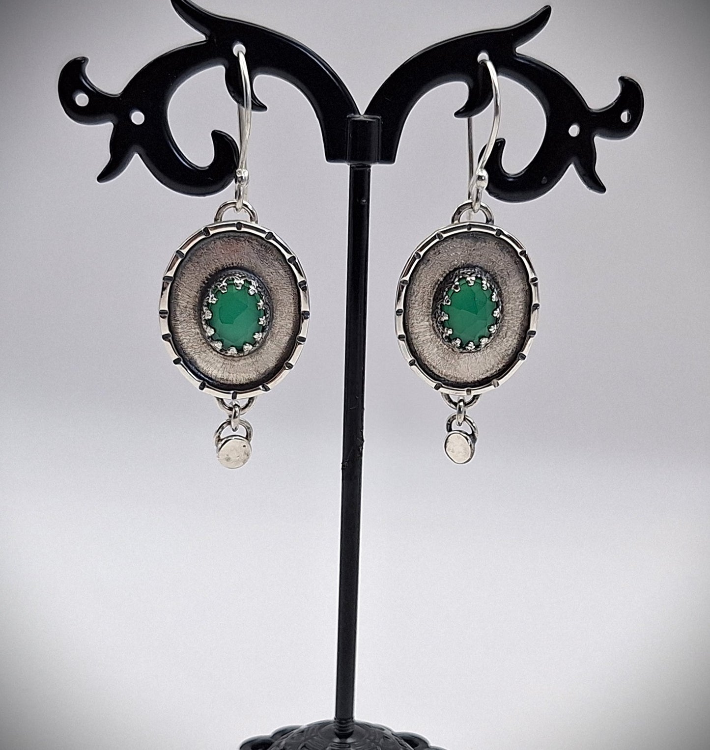 Aros ónix verde borde martillado