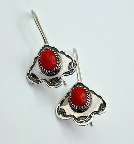 Aros coral rojo floral
