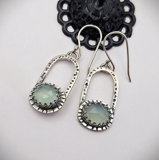 Aros calcedonia celeste borde corona