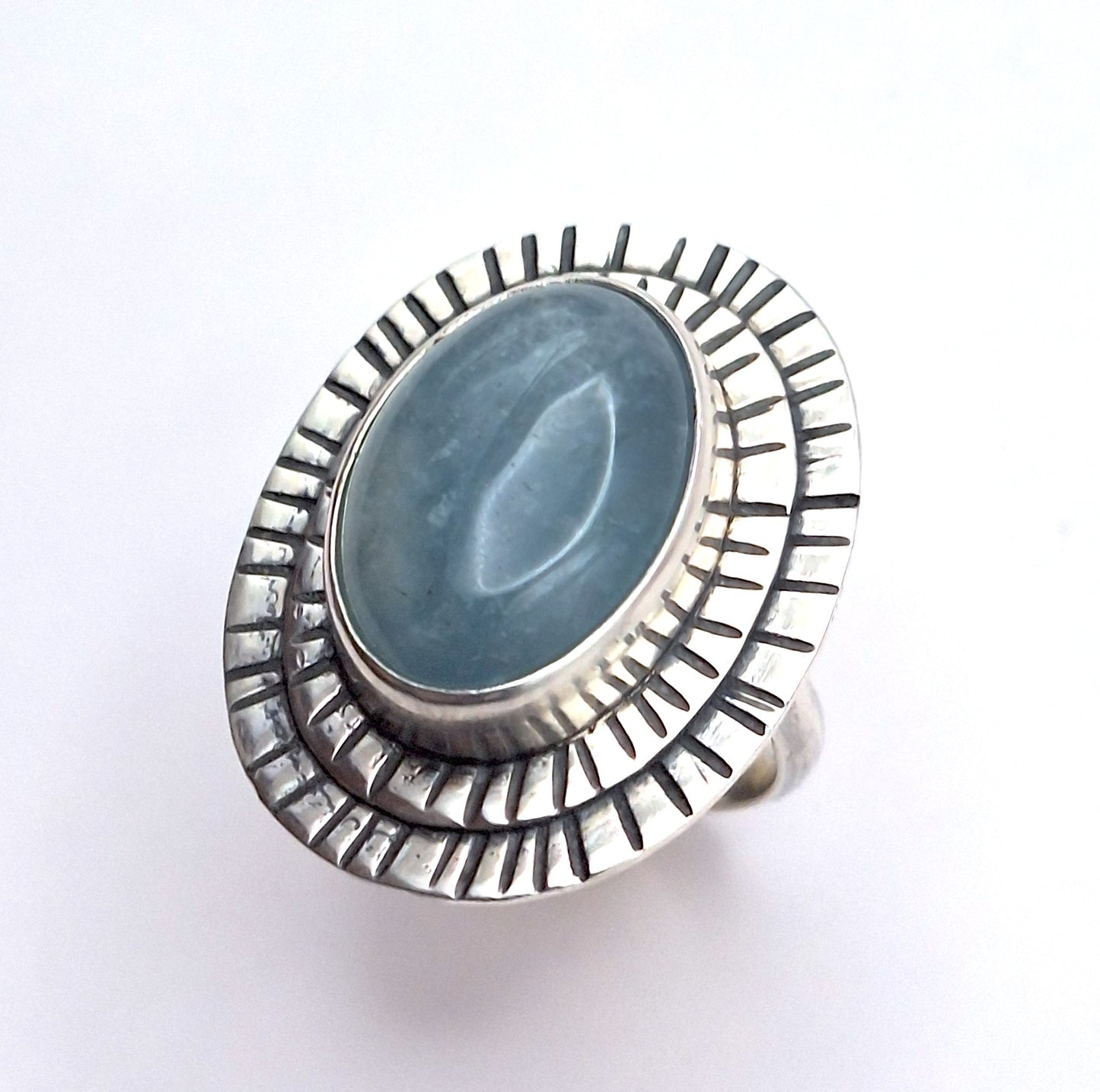 Anillo aguamarina diseño líneas