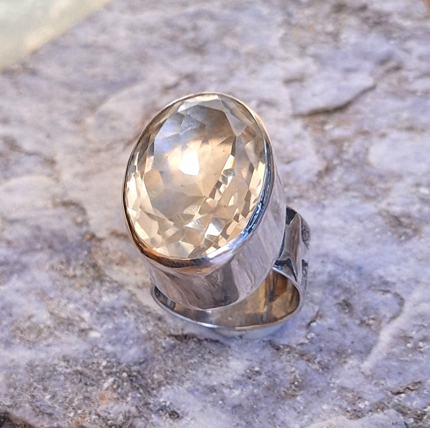 Anillo Cuarzo cristal facetado maxi