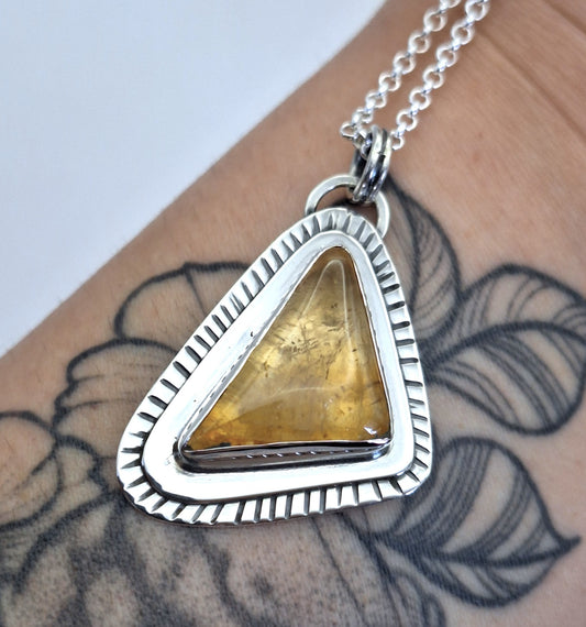 Colgante Citrino triangular