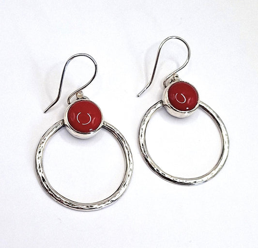 Aros coral rojo círculos