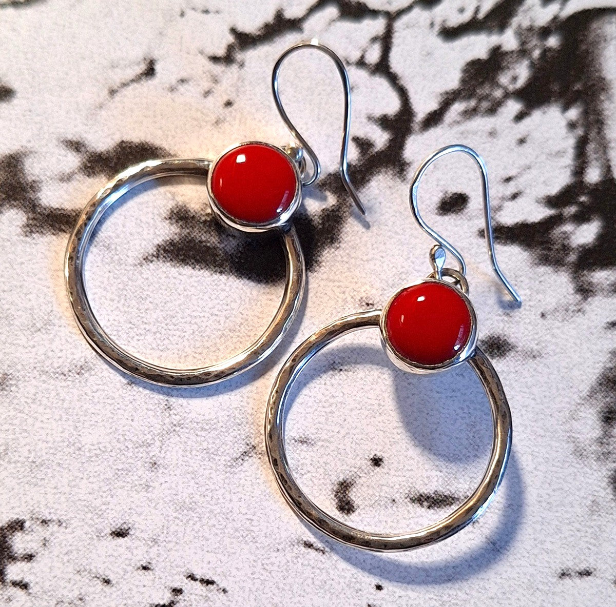 Aros coral rojo círculos