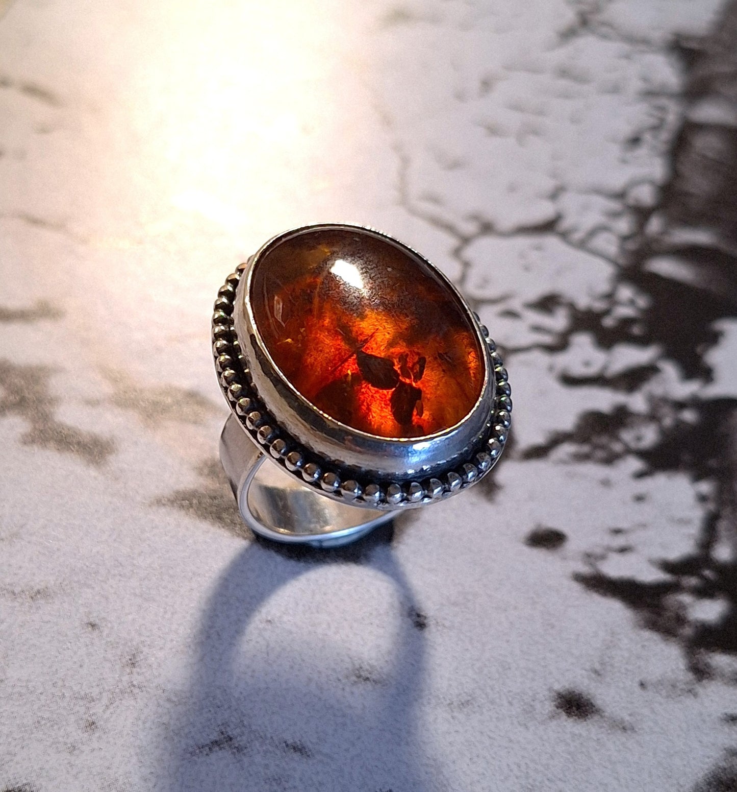 Anillo Ámbar báltico pelotitas