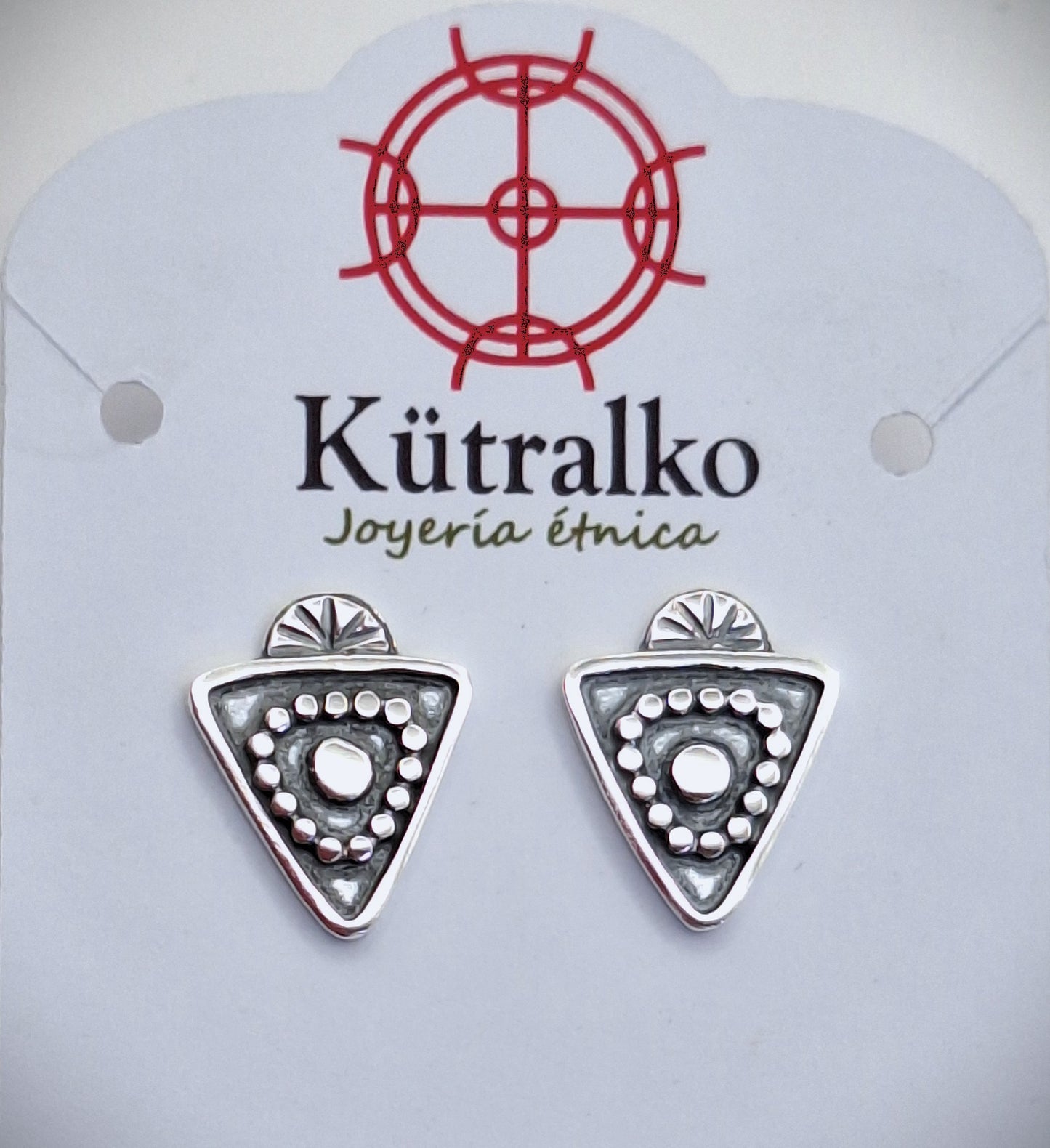 Aros triangulares pegados étnico