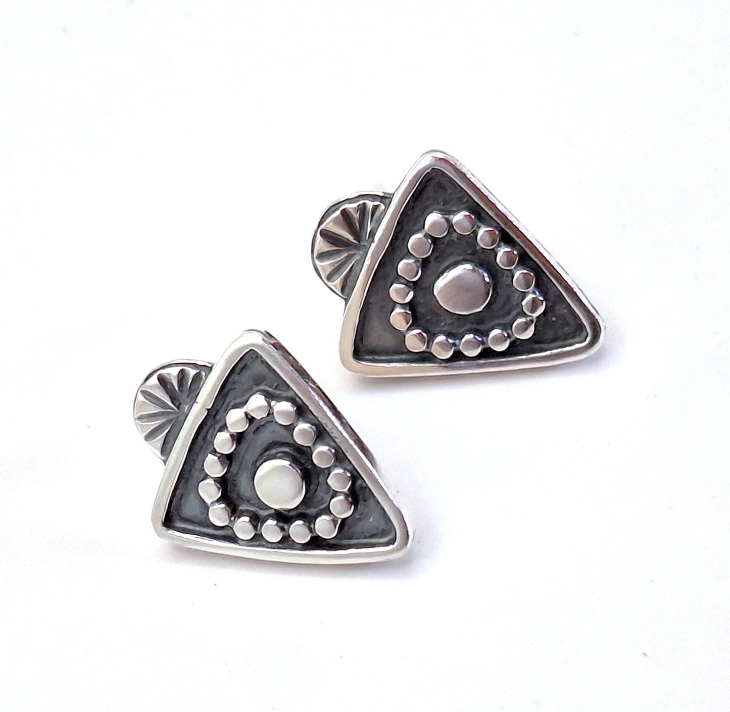 Aros triangulares pegados étnico