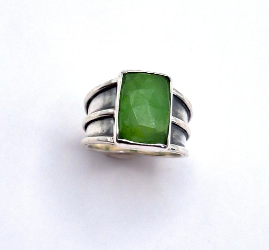 Anillo Esmeralda relieve envejecido