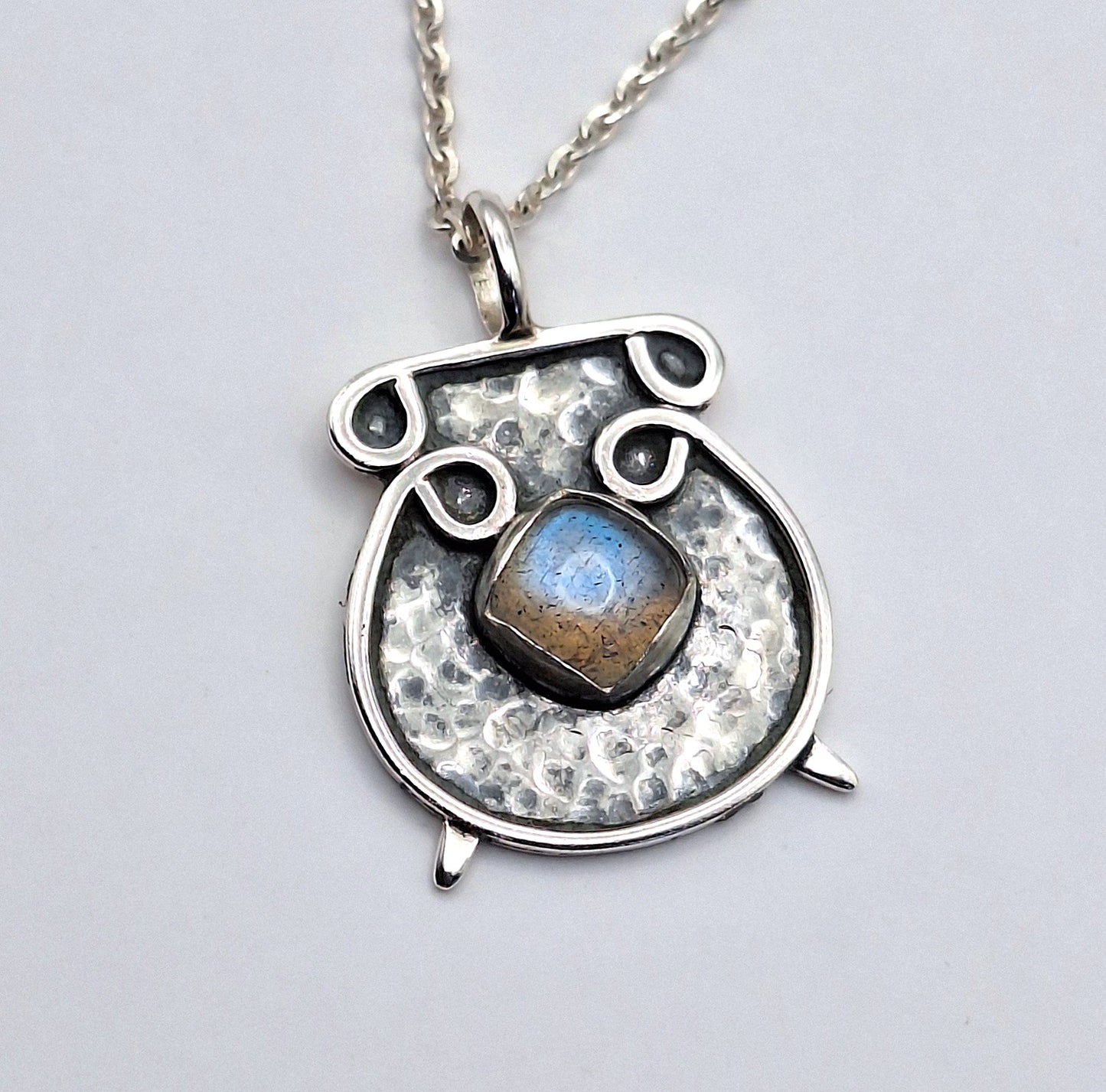 Colgante Labradorita caldero amuleto