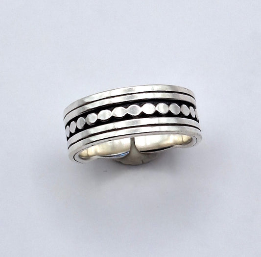 Anillo argolla diseño pelotitas y líneas