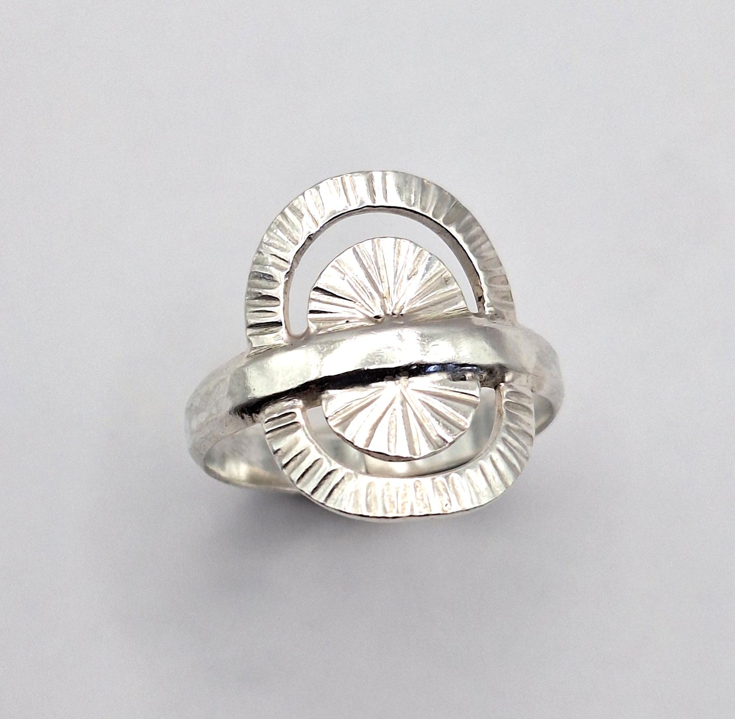 Anillo argolla étnica soles