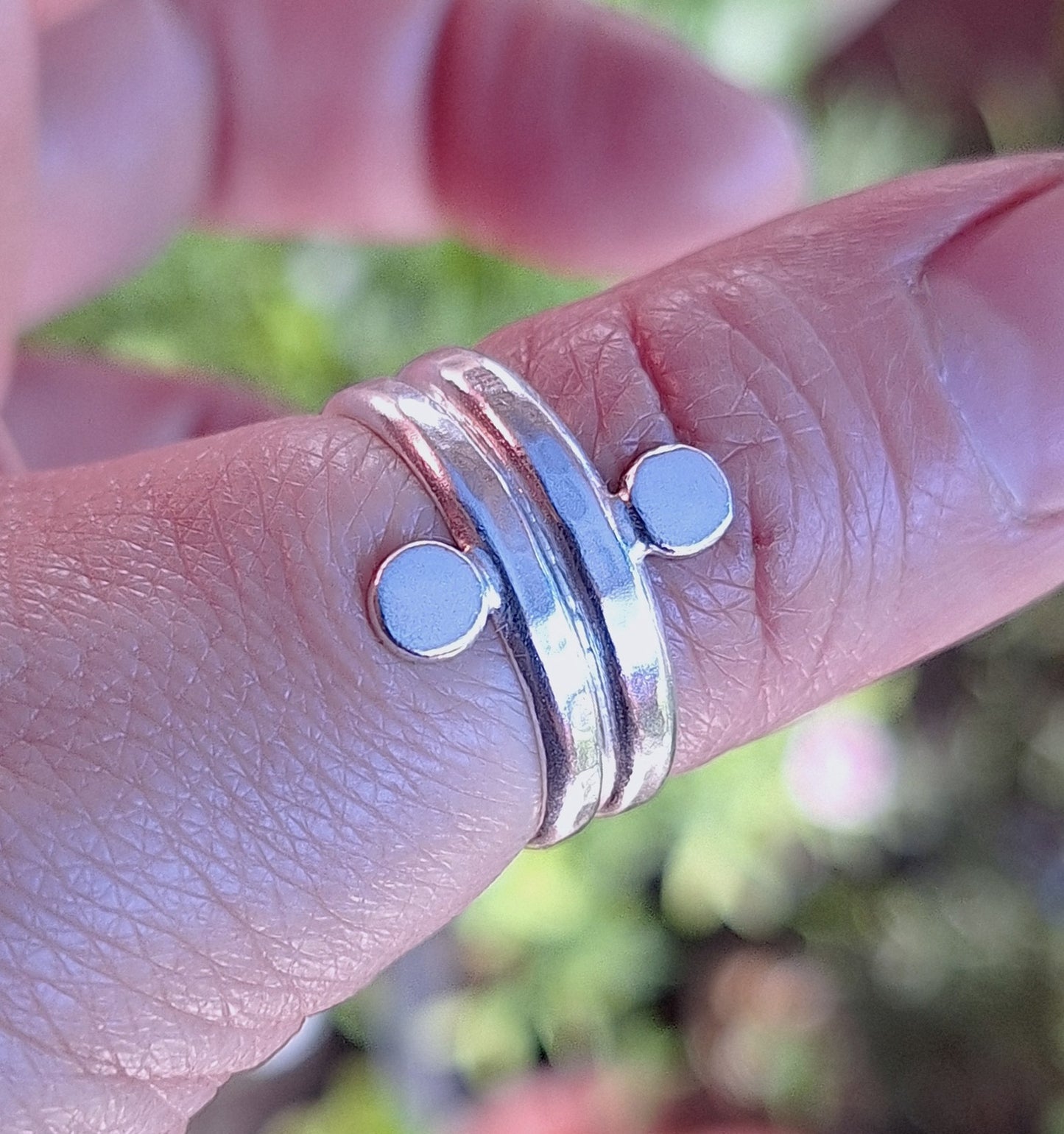 Anillo argolla étnica doble circulo arriba y abajo