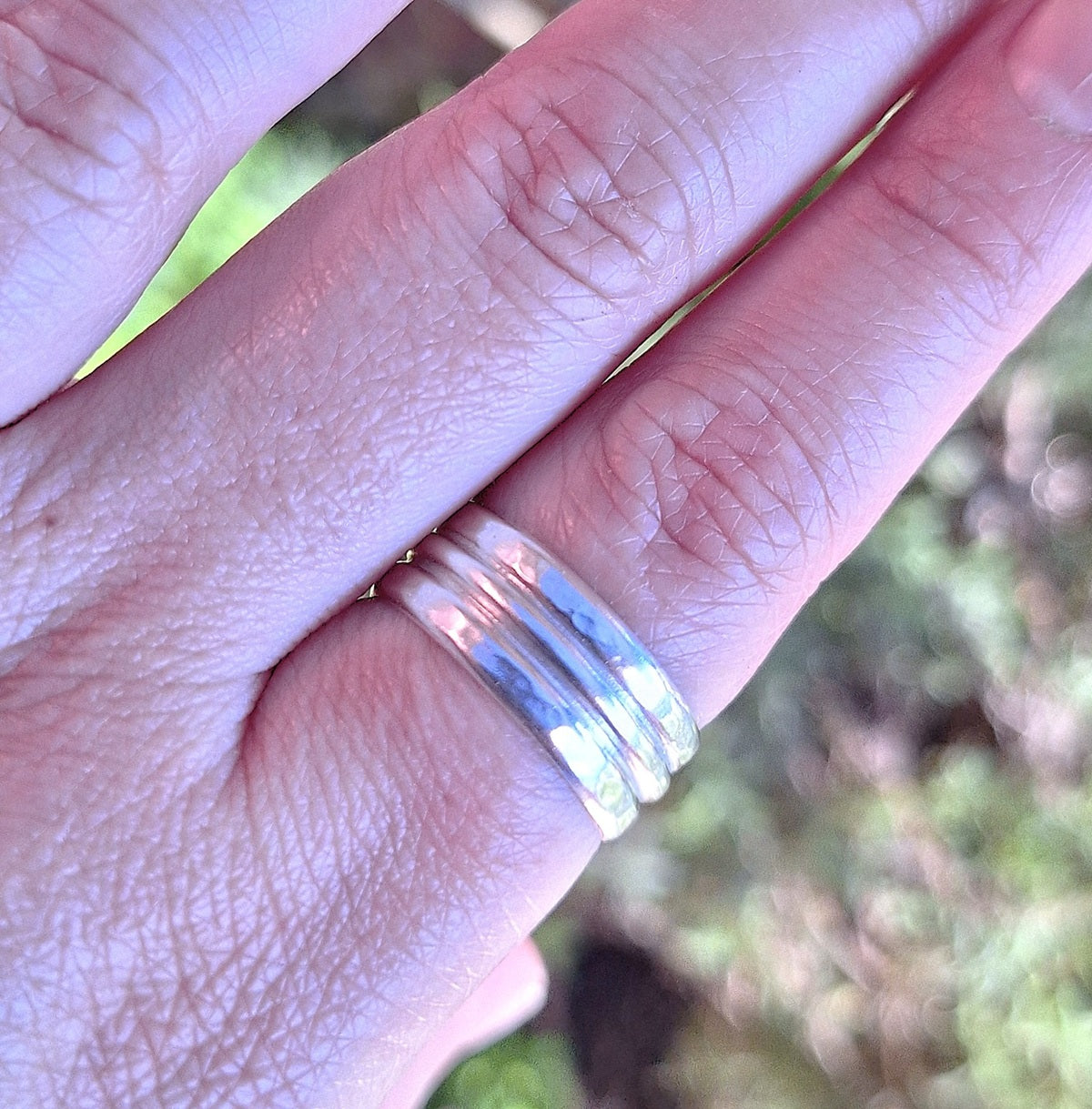 Anillo triple argolla martillado