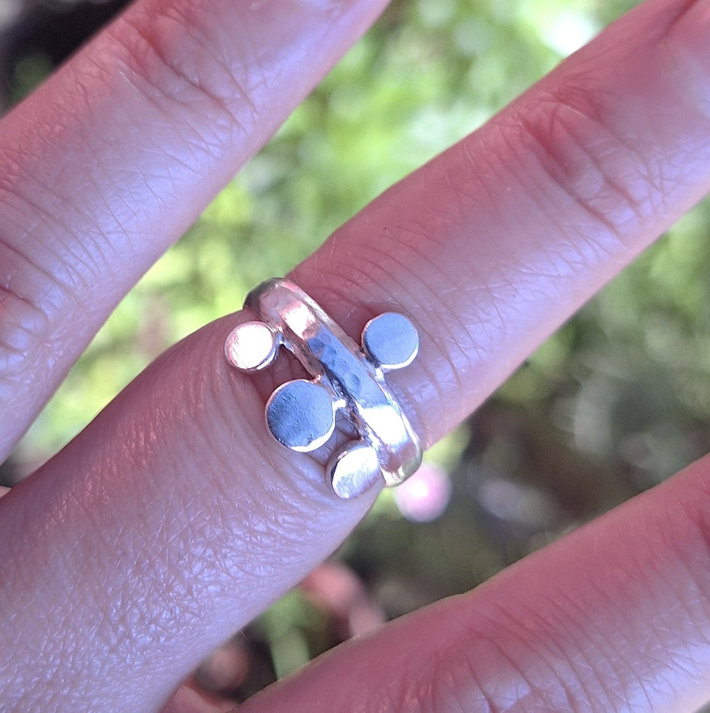 Anillo argolla étnica tres círculos y uno