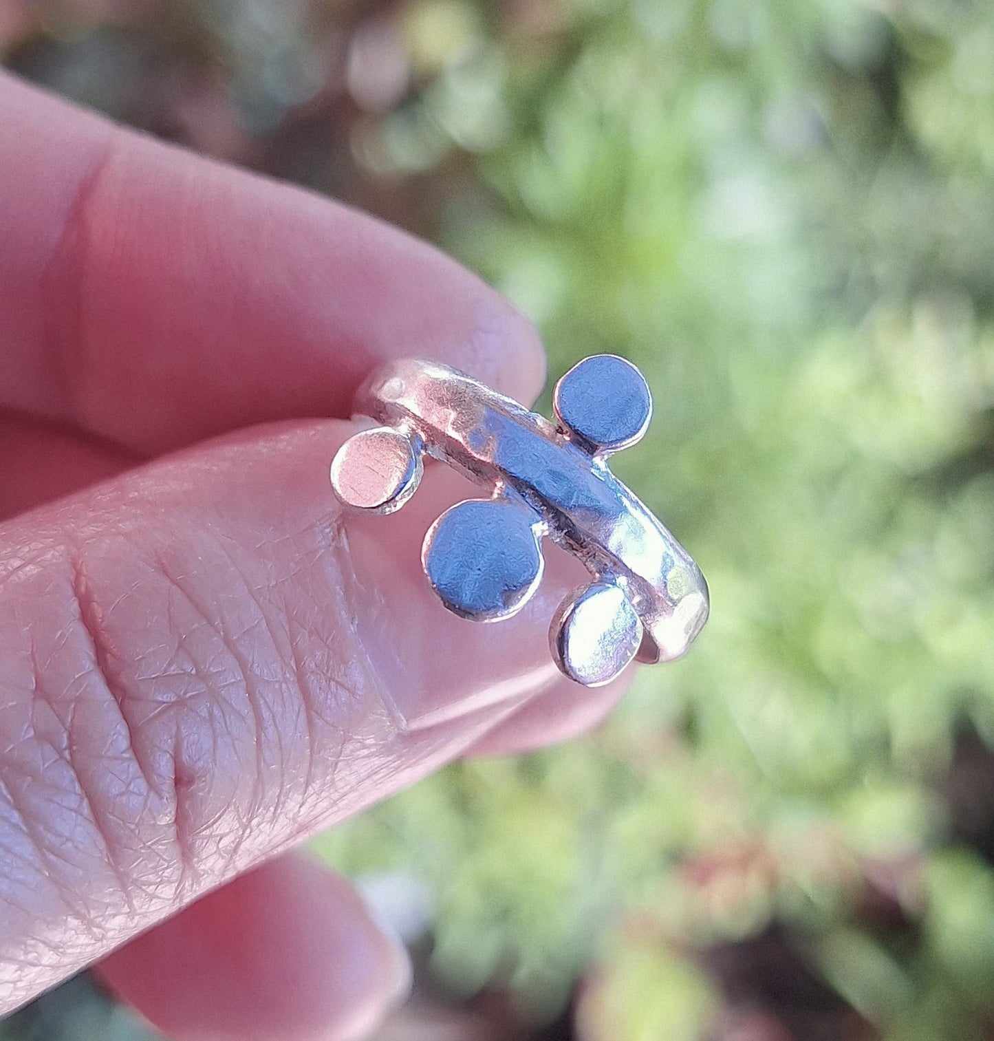 Anillo argolla étnica tres círculos y uno