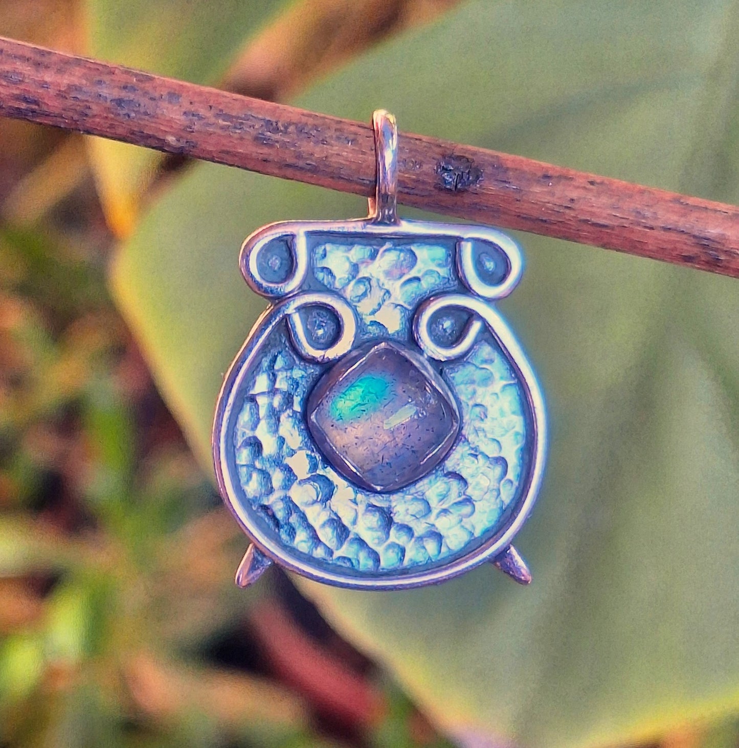 Colgante Labradorita caldero amuleto