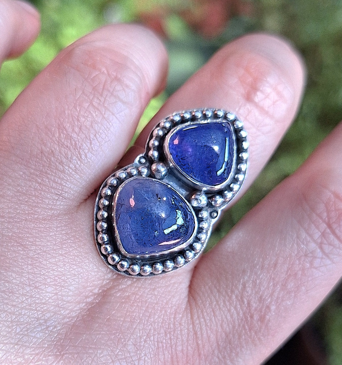 Anillo Tanzanita doble pelotitas