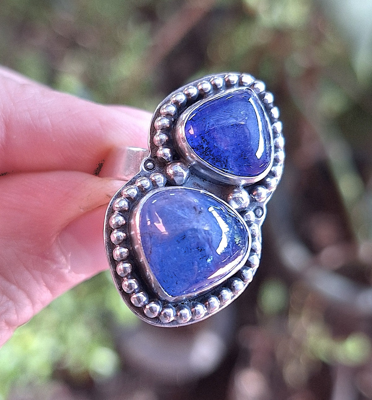 Anillo Tanzanita doble pelotitas