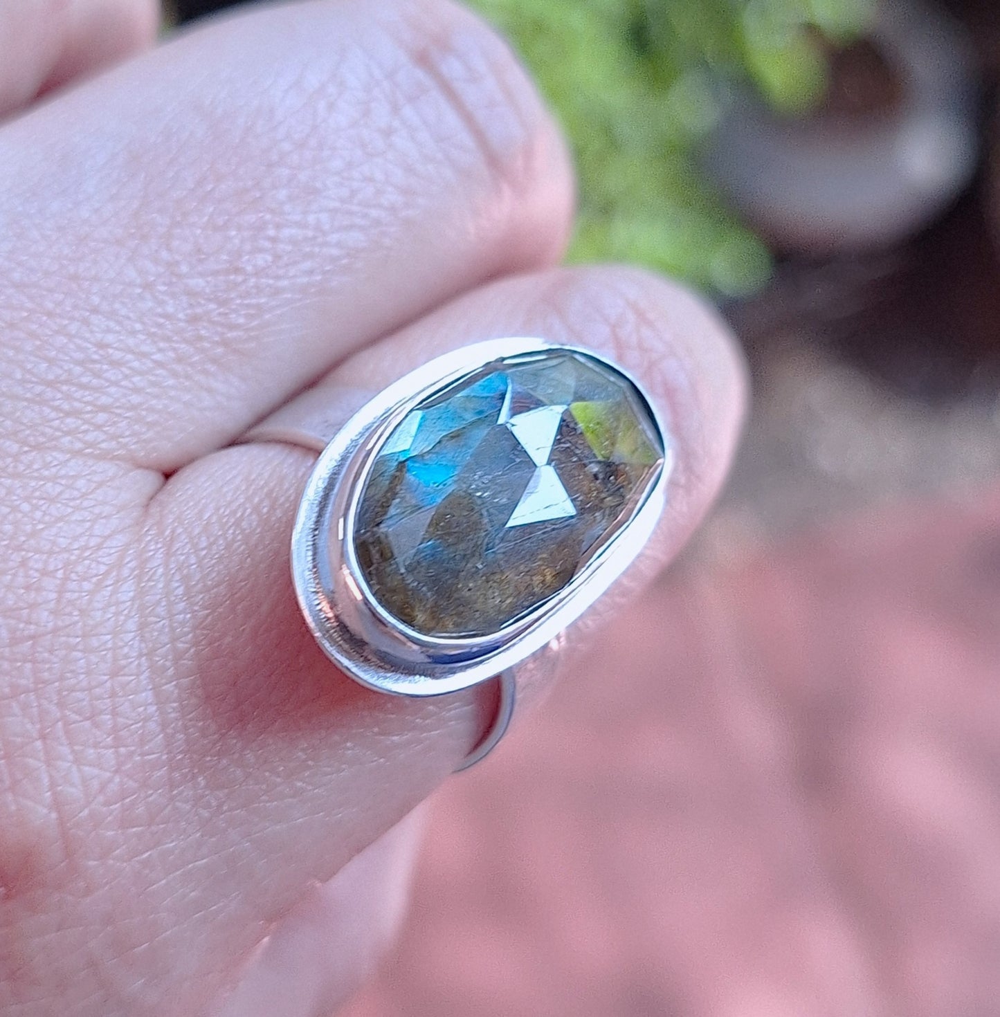 Anillo Labradorita borde pequeño