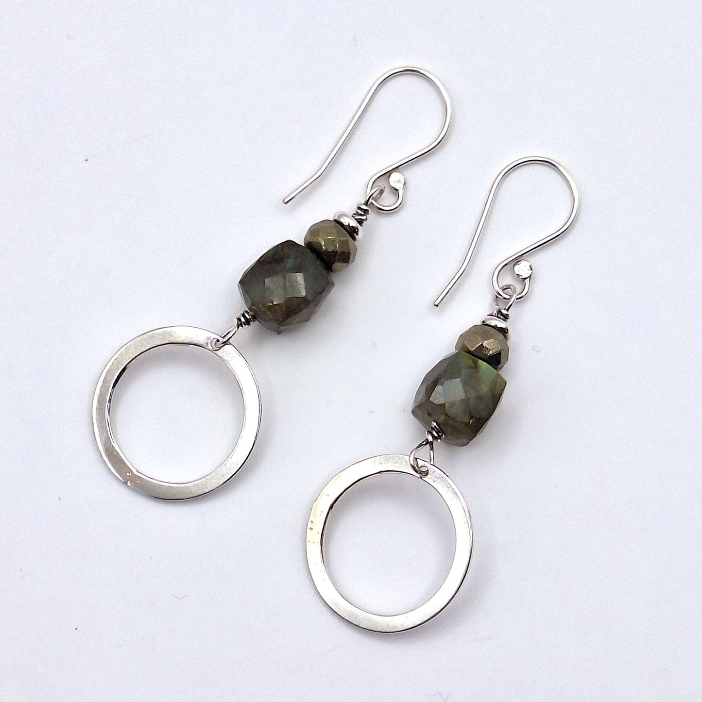 Aros Labradorita y Pirita círculos colgantes