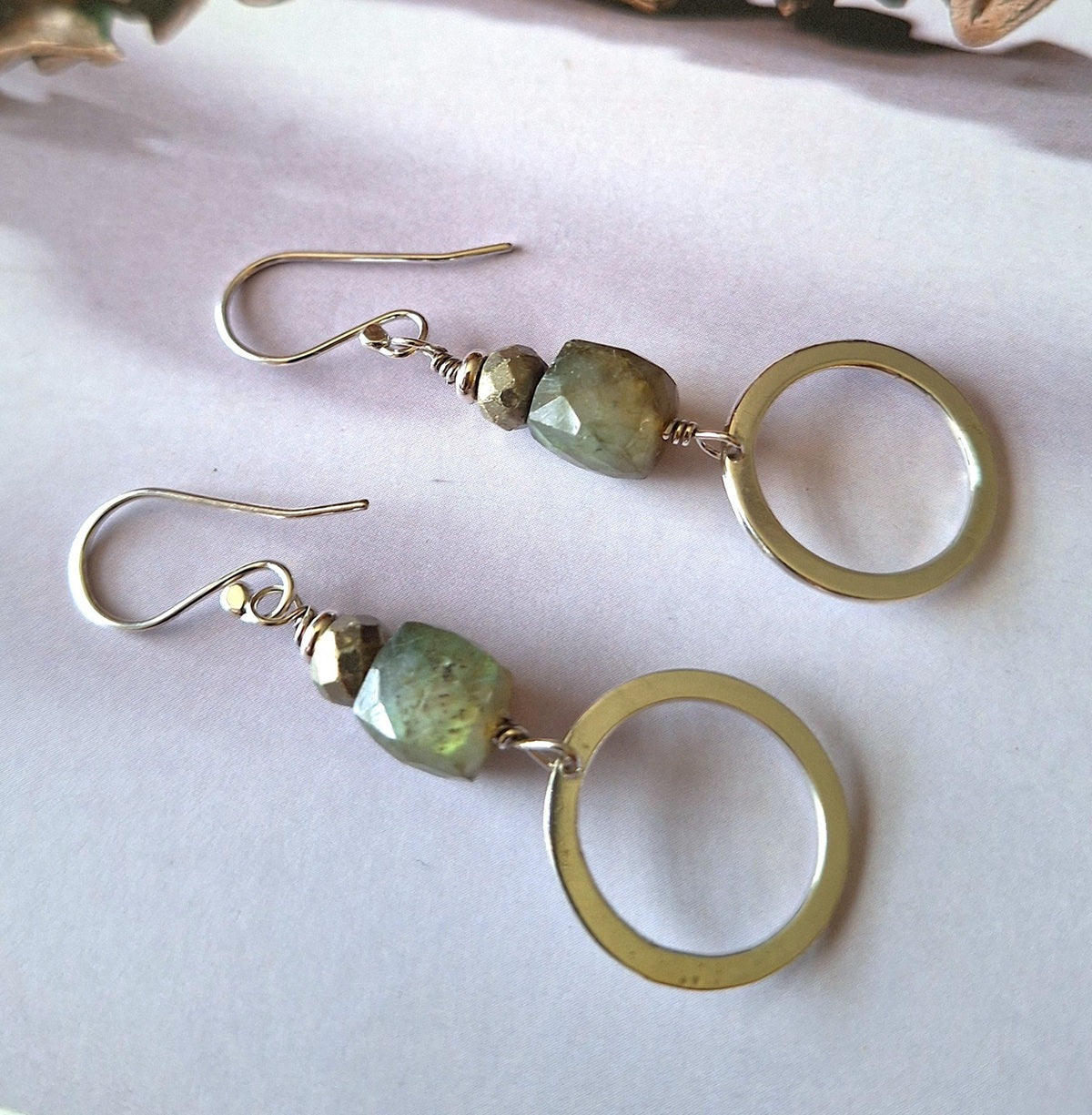 Aros Labradorita y Pirita círculos colgantes